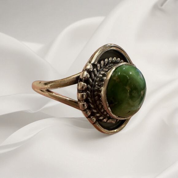Dainty Sonoran Gold Turquoise Round Ring Size 7 - Picture 2 of 3